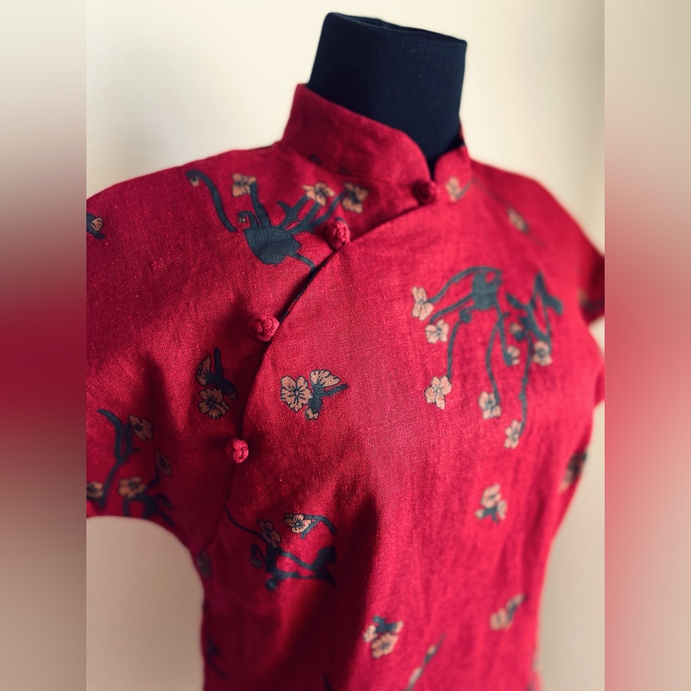 Dark red Chinese style design top